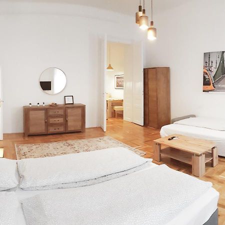Luxury New Cozy Flat At Dob Street Nearby Gozsdu Court Apartamento Budapeste Exterior foto
