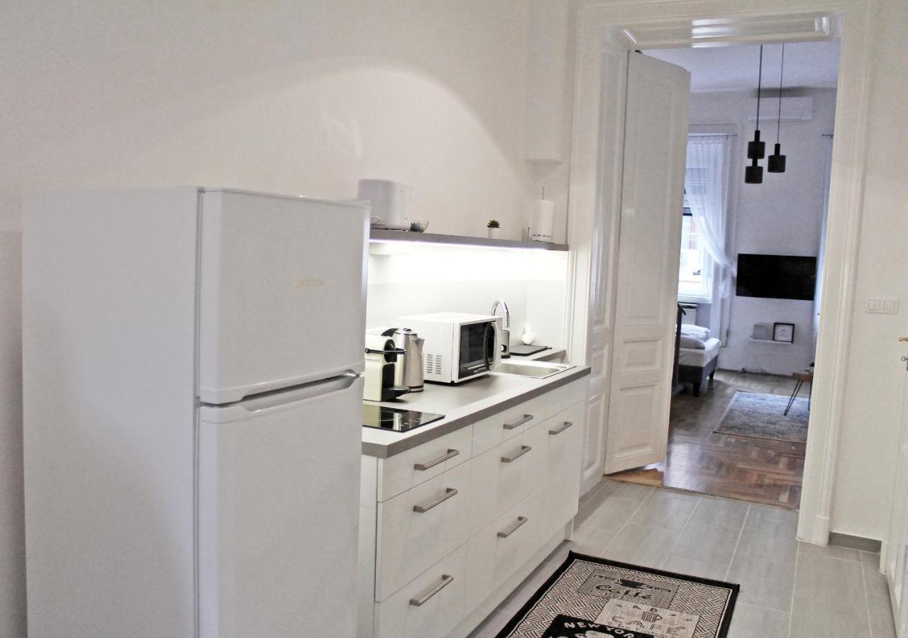 Luxury New Cozy Flat At Dob Street Nearby Gozsdu Court Apartamento Budapeste Exterior foto